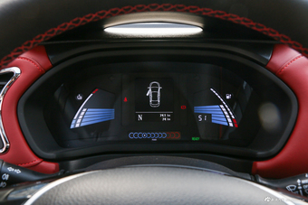 2018款江淮iEV7S 智享型