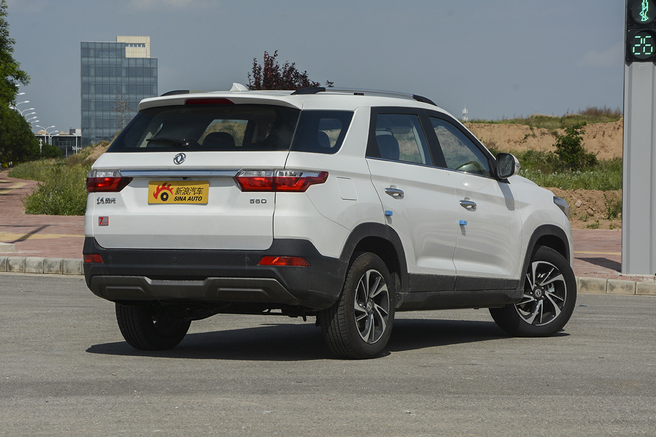  2018款风光S560 1.8L手动舒适型