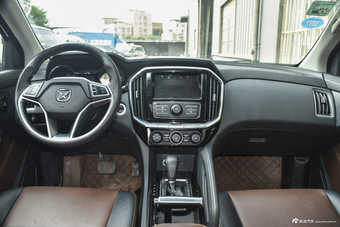 2016款驭胜S350 2.0T手动四驱汽油豪华天窗版5座