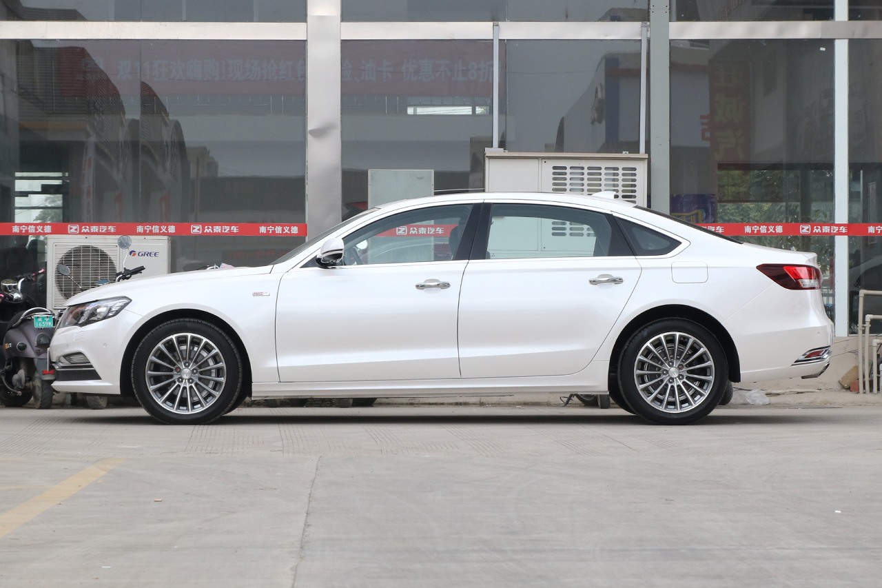 2018款众泰Z700H 1.8T DCT尊享型