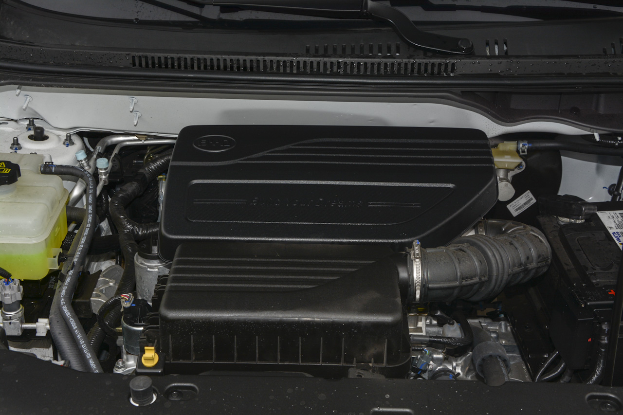 2017款比亚迪元1.5L手动酷炫时尚型