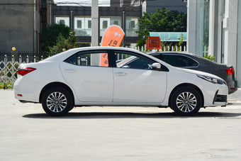 2018款卡罗拉1.2T自动CVT GL智享版