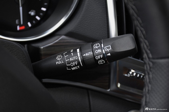 2017款哈弗H9 2.0T自动汽油尊享型5座