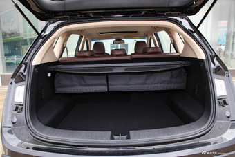 2017款宝骏560 1.5T DCT尊享型