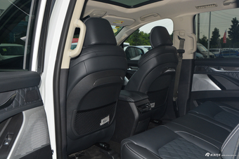 2017上汽大通D90 2.0T自动四驱北极星