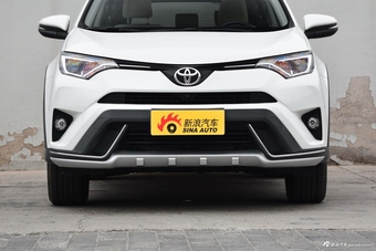 2018款RAV4荣放 2.0L自动两驱风尚X版