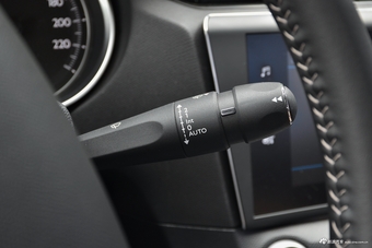 2019款标致408 1.6T自动至尊版350THP