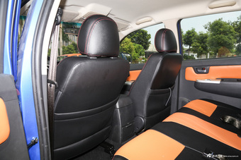 2015款黄海N2 2.8T手动两驱柴油运动版