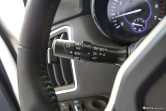 2016款驭胜S350 2.0T自动两驱汽油豪华版7座