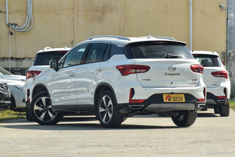 2018款传祺GS4 1.5T自动两驱豪华智联版235T