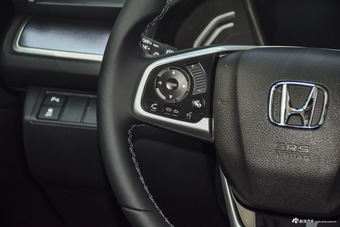 2016款思域1.5T自动220TURBO尊贵版