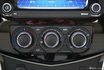 2016款风行S500 1.5L手动尊享型