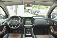 2016款驭胜S350 2.0T手动四驱汽油豪华天窗版7座