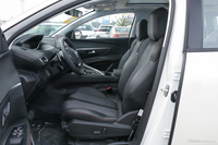 2017款标致5008 1.6T自动350THP精英版5座