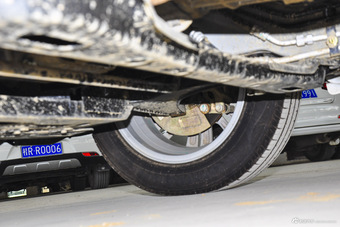 2015款五菱宏光S1 1.5L手动舒适型 白