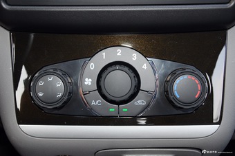 2015款福瑞达M50 1.4L手动公务舱K14B-F