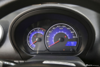 2016款吉利熊猫1.0L AMT萌动版