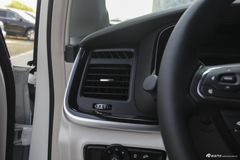 2018款传祺GM8自动320T旗舰版