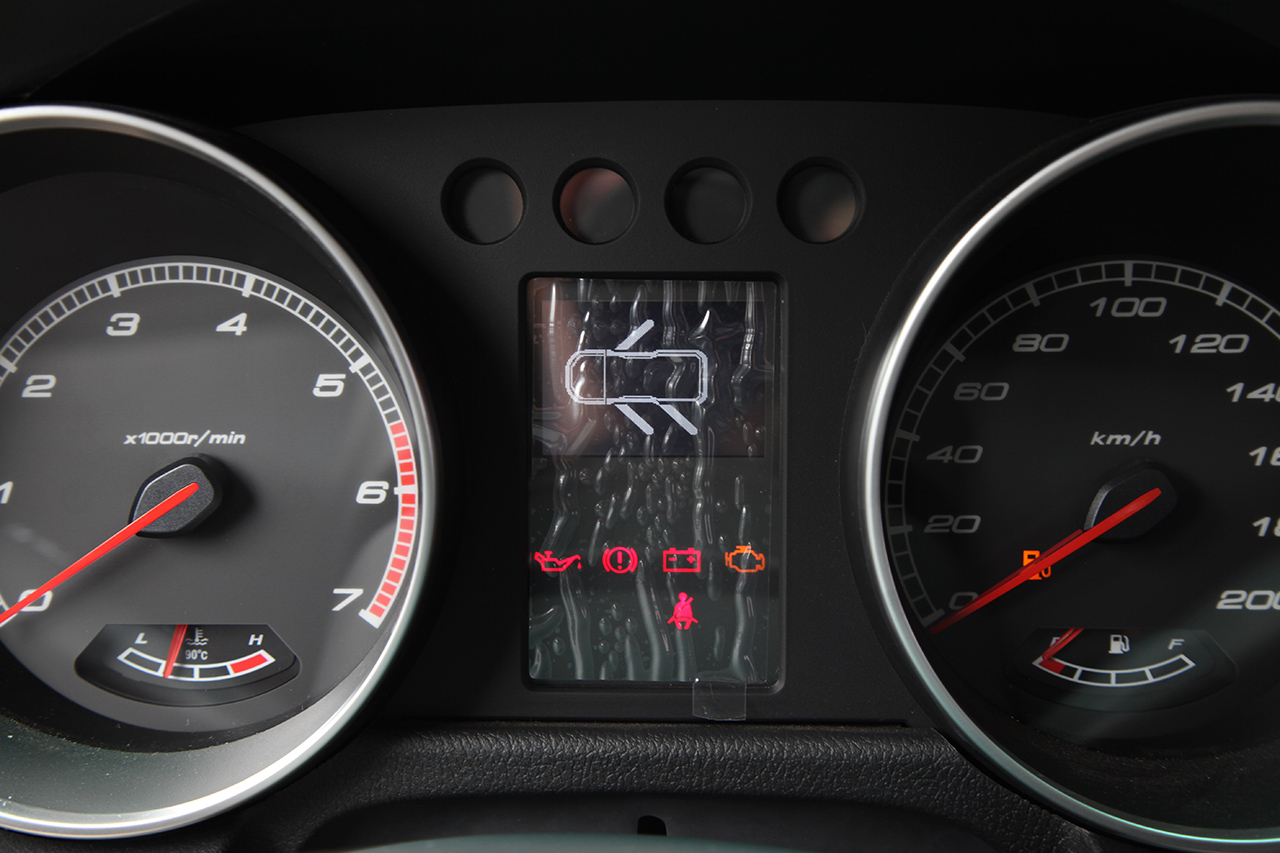 2016款北京BJ40L 2.3T自动两驱尊贵版