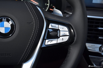 2019款宝马5系2.0T自动530Li 尊享型豪华套装