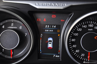 2015款猎豹CS10 2.0T手动卓越版 纽约黑