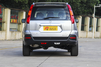 2016款风度MX6 2.0L自动两驱梦想版 沙滩银