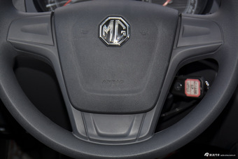 2016款名爵锐行1.5L自动风尚版