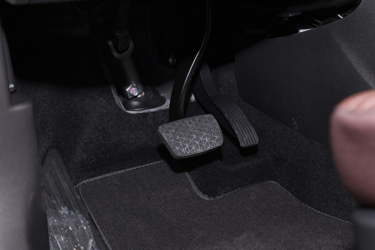 2018款别克GL6 1.3T自动18T尊贵型6座