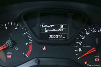 2018款全新爱丽舍1.6L自动时尚型