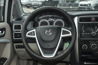 2015款利亚纳A6 1.4L手动三厢梦想型