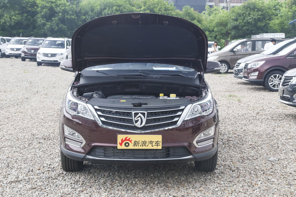 2016款 宝骏560 1.5T手动豪华型