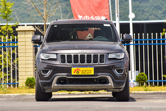 2016款大切诺基3.0TD自动柴油舒享导航版