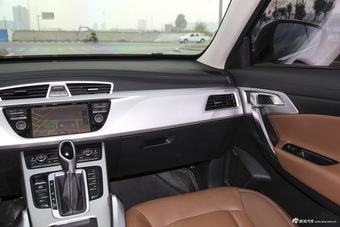 2016款吉利博越1.8TD自动智尊型