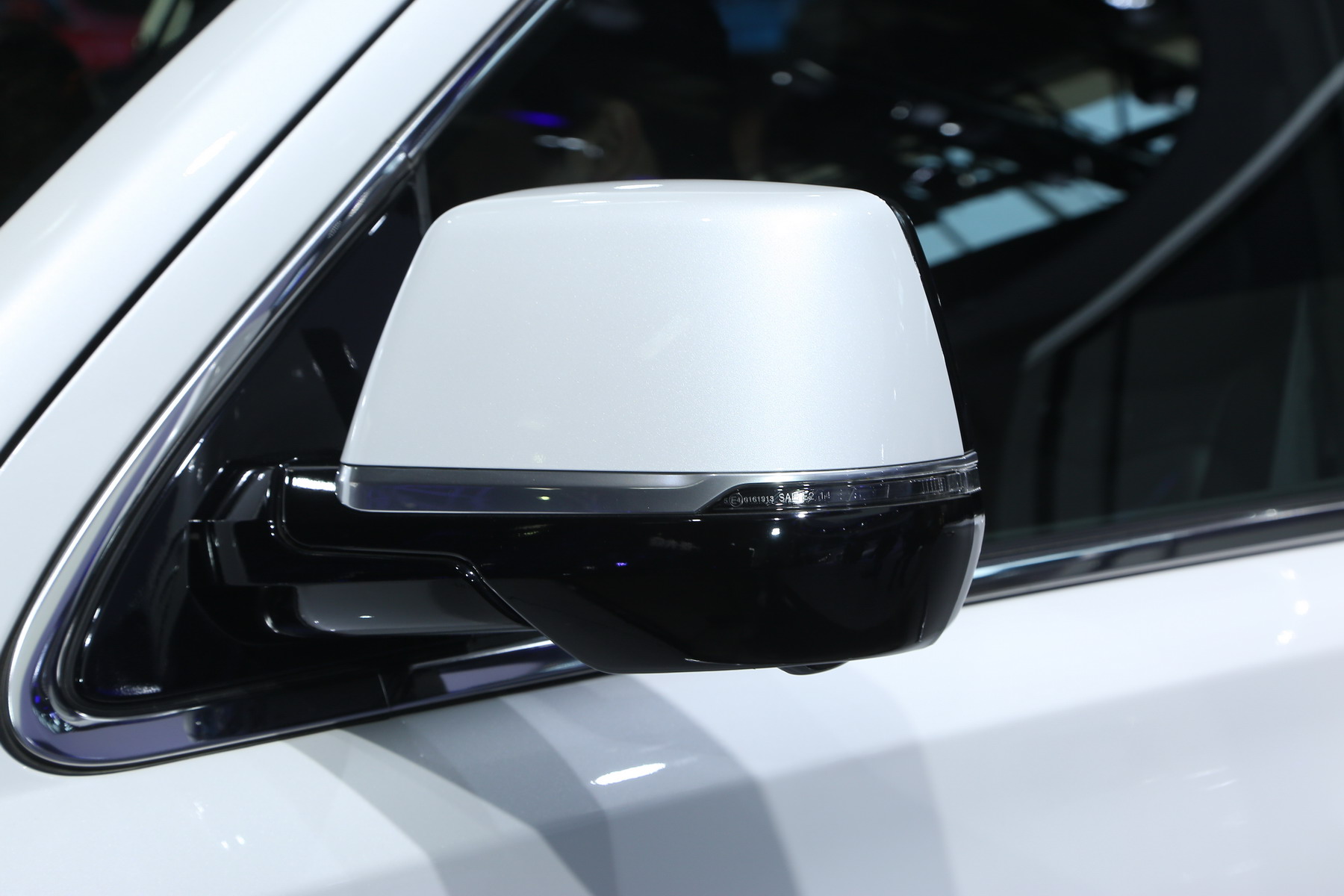 凯雷德 ESV 铂金版