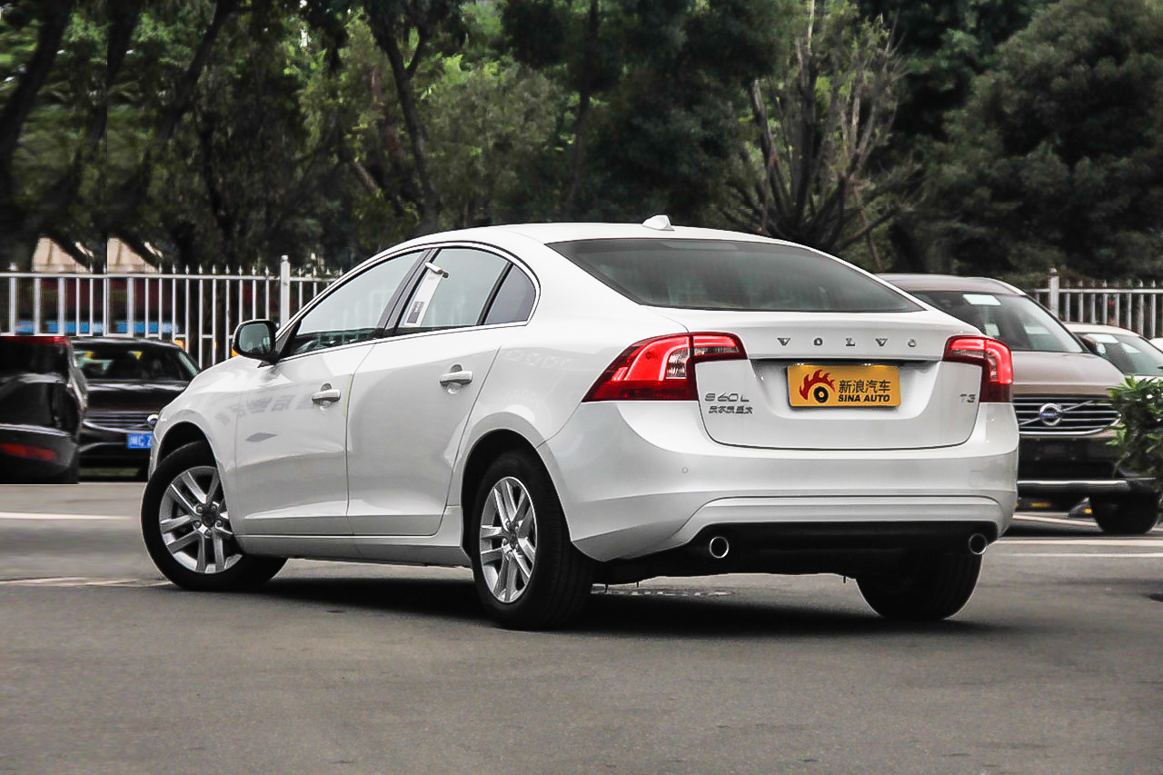 2017款沃尔沃S60L 1.5T自动T3智进版