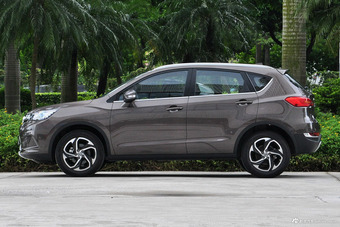 	2017款风神AX5 1.4T手动趣尚型