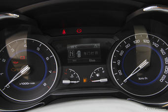 2016款悦翔V7 1.6L自动乐趣型国IV