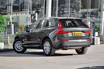 2018款沃尔沃XC60 2.0T自动T4智逸版
