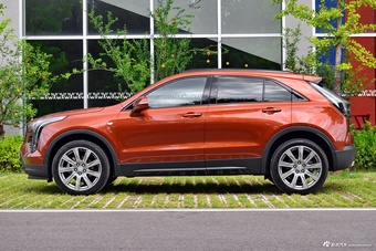 2018款XT4 2.0T四驱铂金运动版28T