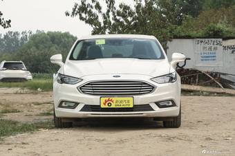 2018款蒙迪欧2.0T自动豪华型EcoBoost 200