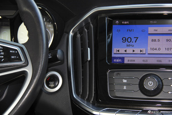 2016款驭胜S350 2.0T自动两驱汽油豪华天窗版5座 