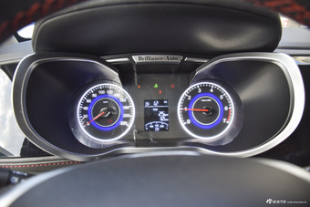 2016款中华V3 1.5T手动精英型