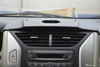 2015款启辰D50 1.6L自动时尚版