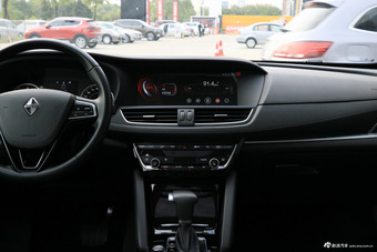 2018款宝沃BX7 2.0T自动28T四驱旗舰型7座