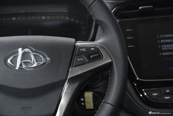 2017款长安欧尚A800 1.6L手动舒适型