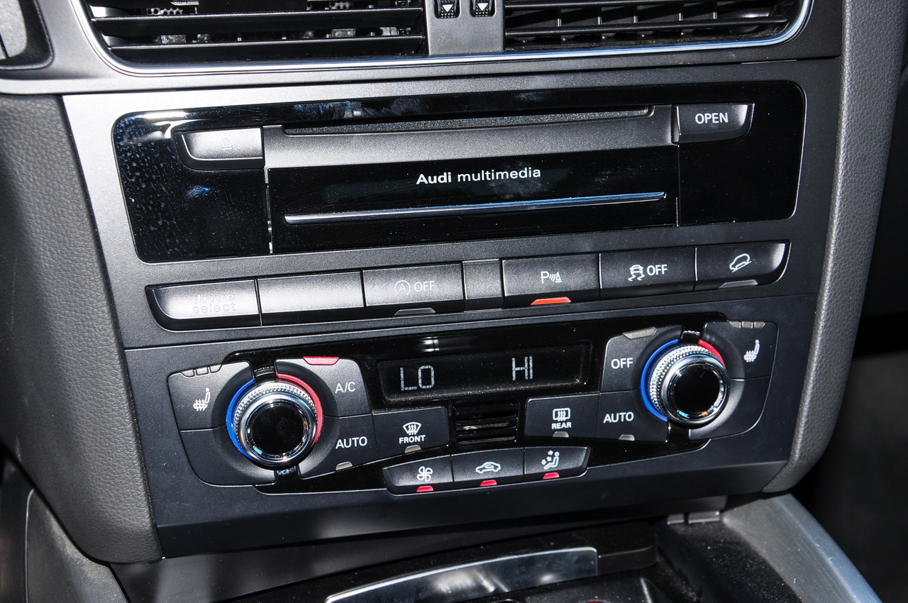 2014款奥迪SQ5 3.0T自动3.0TFSI quattro