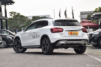 2017款奔驰GLA级 GLA220 2.0T自动4MATIC时尚型