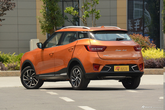 2017款众泰T300 1.5L手动尊享型