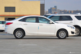 2017款福睿斯1.5L手动舒适型