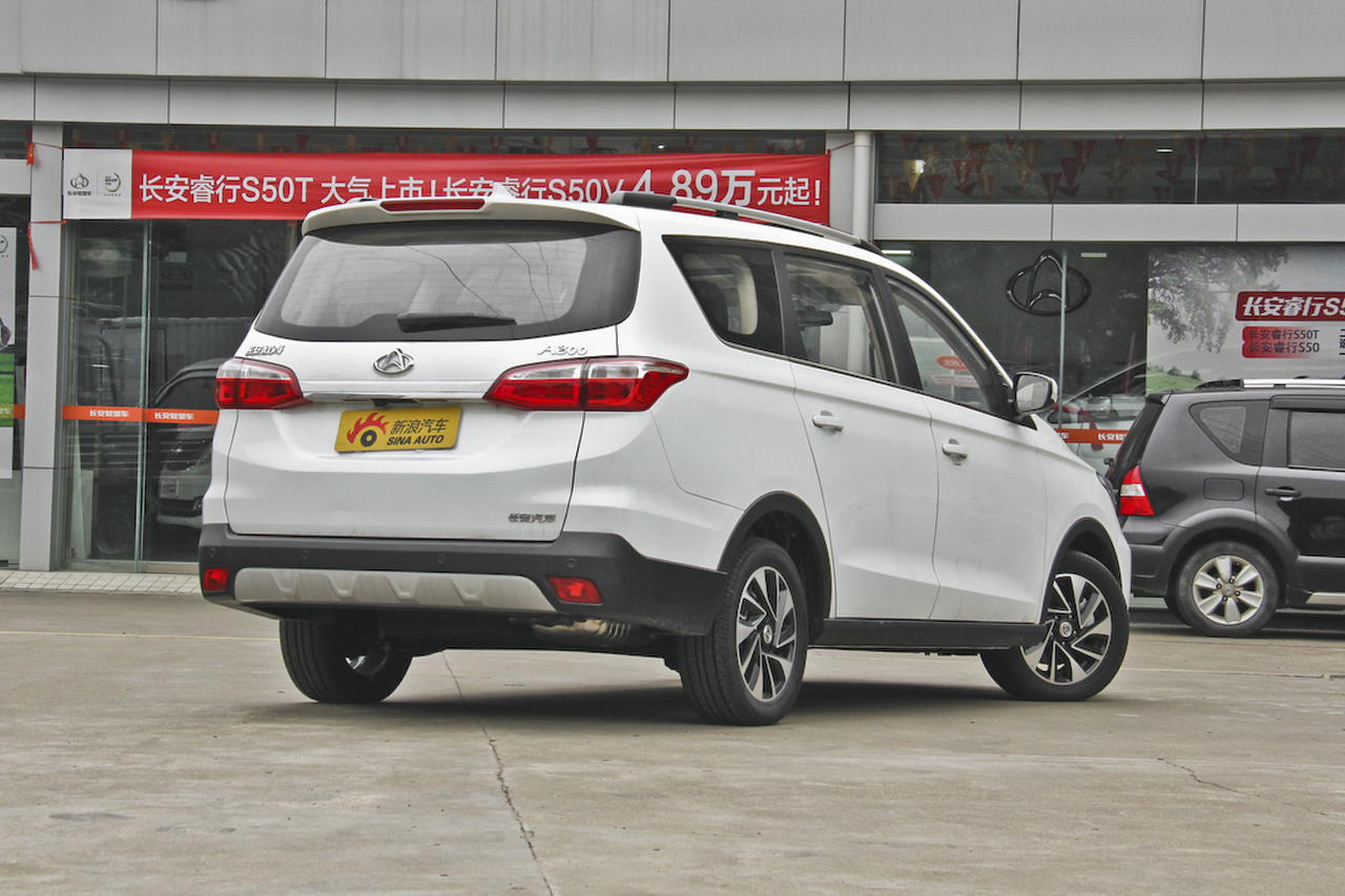 2017款欧尚1.5L手动标准型